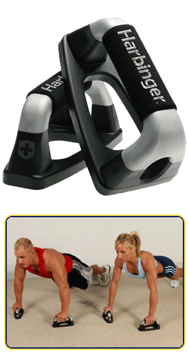 Notice the positioning of the push up bars, in a triangular shape to emphasize the Triceps :)