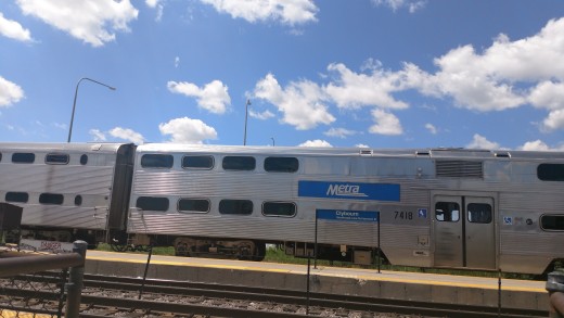 Train at Clybourn Metra Station