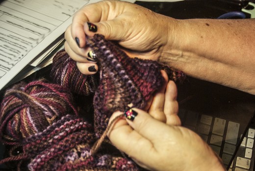 Knitting/weaving together the heel