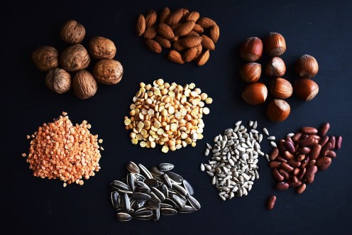 The best legumes to eat are black beans, black-eyed peas, navy beans, lentils, and kidney beans. 