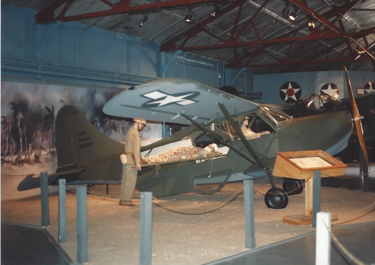 A diorama of an air ambulence in the Marine Air-ground Mueuem.