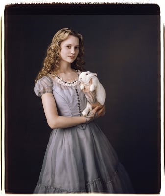 ALICE: Mia Wasikowska