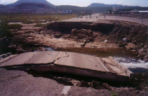 This what hurricanes do to roads in South Baja.  A clubcruceros photo