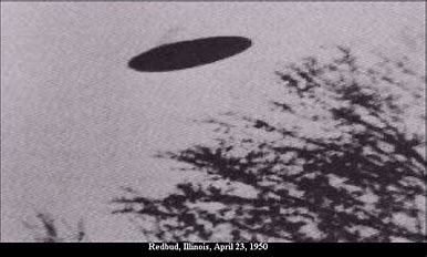 A famous photo of a UFO