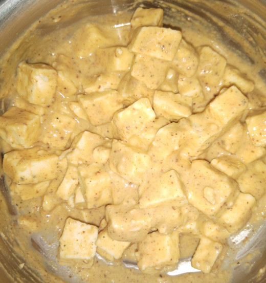 Mix properly so that paneer gets proper coating of batter.