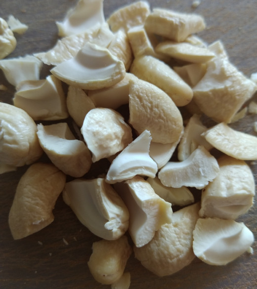 Chop cashews.