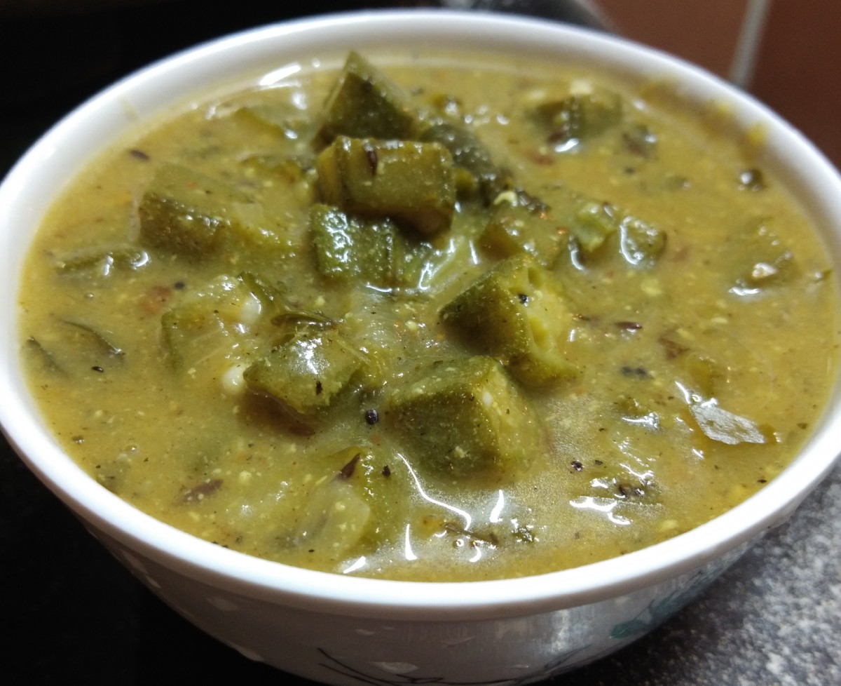 Delicious ladies finger in yogurt gravy is ready to eat. Serve hot with paratha, roti, naan etc.
