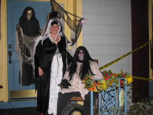 "L" and I ready to welcome the unsuspecting trick or treaters!