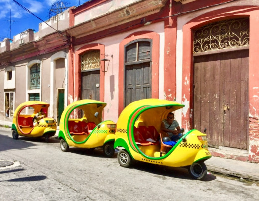 Cocotaxies in Centro Havana.