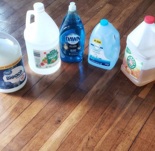 I always have these cleaning supplies on hand.