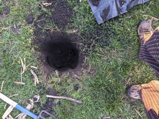 here is the hole with most of dirt removed