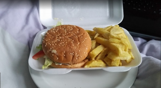 Day 30 - Dinner - Takeaway - Cheeseburger and chips