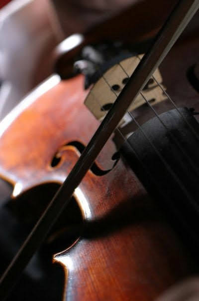 Expression through violin is traditionally considered to be among the most "pure" forms of musical expression, allowing for a huge range of emotions and music forms. 