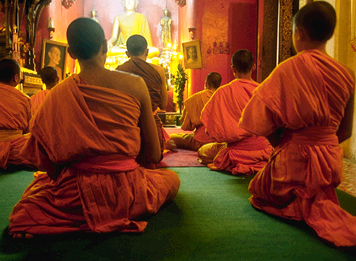 Monks at Wat Xieng Tong Chanting