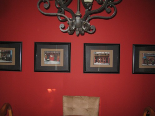 Display photos from you favorite vacation.