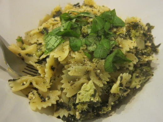 Vegan pesto can be purchased or made at home using simple ingredients. 