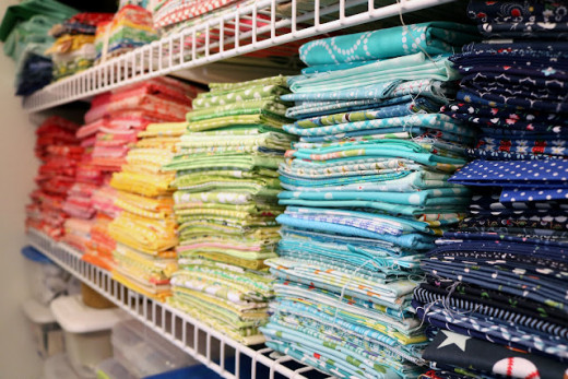 Storing fabric by color makes it easier toi find what you need