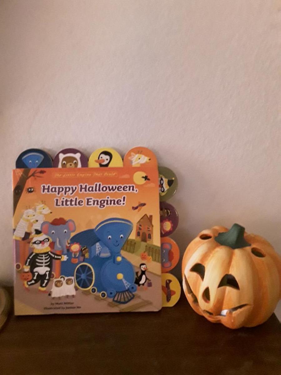 Halloween Round Up for Reading in 5 Board Books for Toddlers and Preschoolers