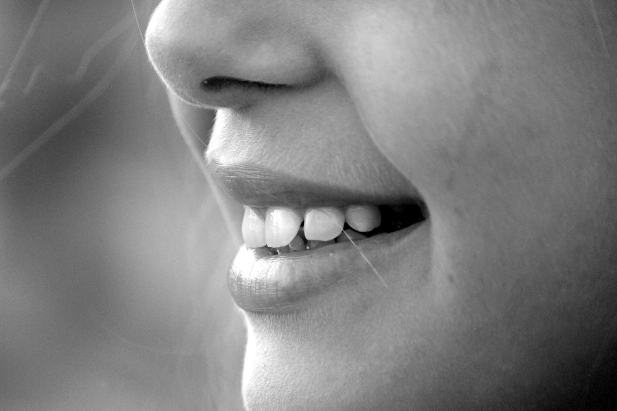 The Pros and Cons of Having Rounded Teeth