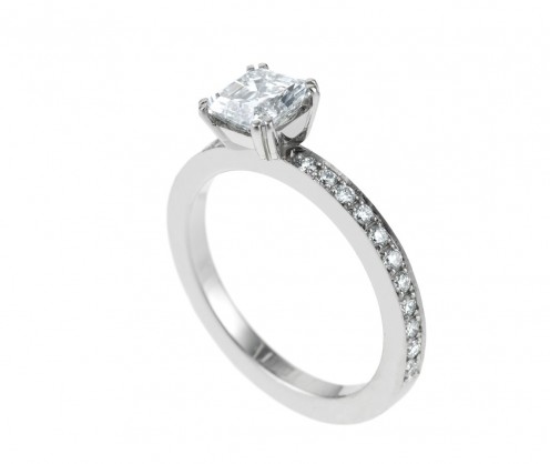 asscher cut diamond engagement rings
