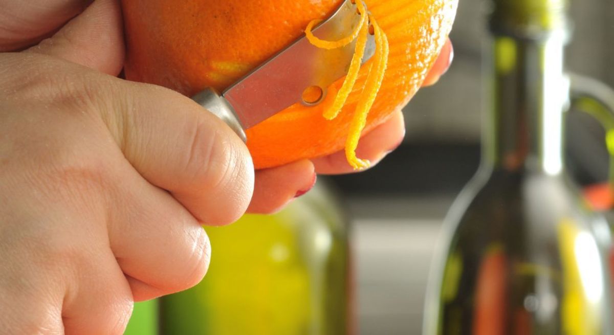 The Art of Zesting Oranges: A Guide to Unlocking Maximum Flavor