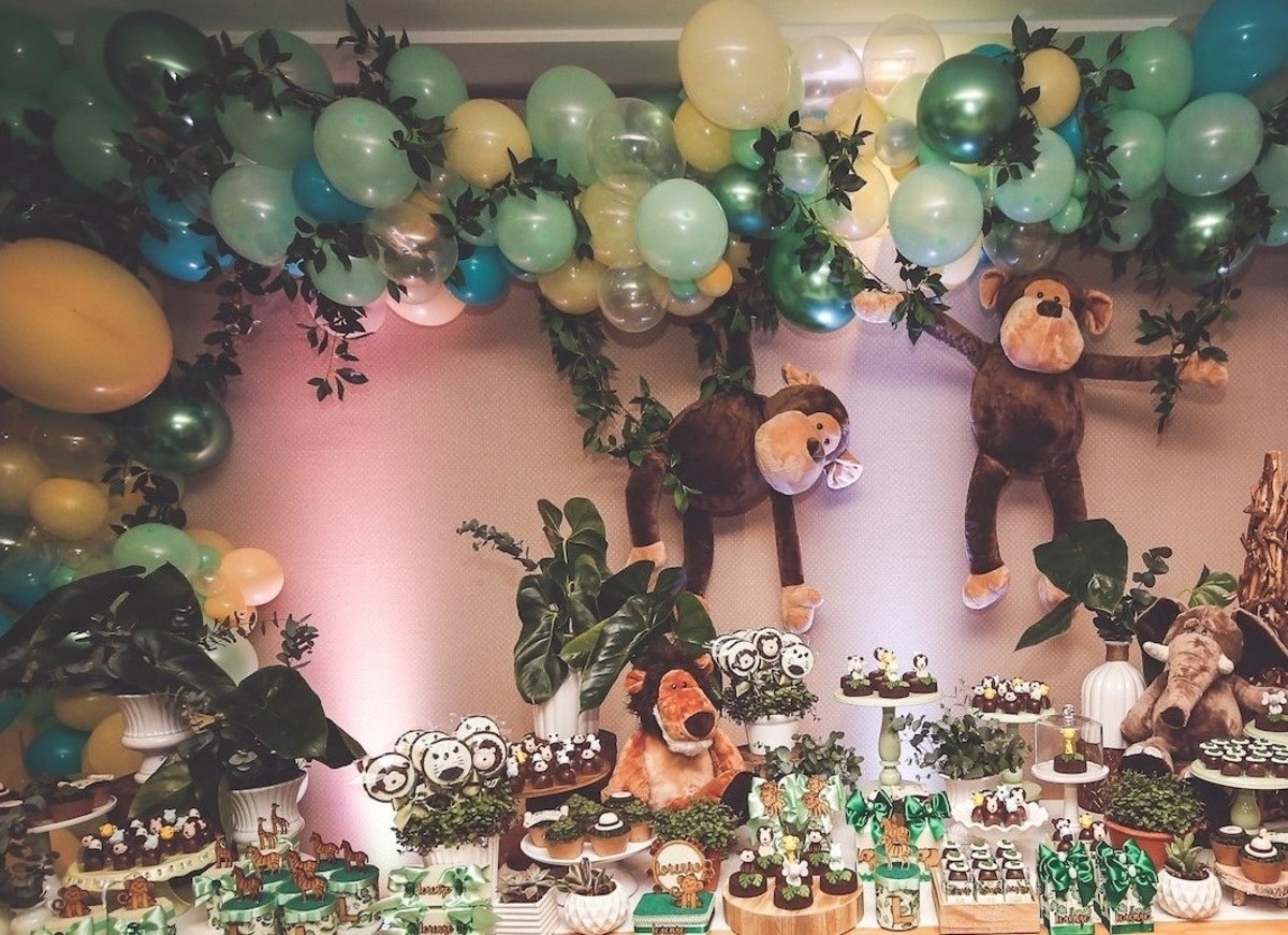 10 Fun and Cute Baby Shower Theme Ideas For Boys