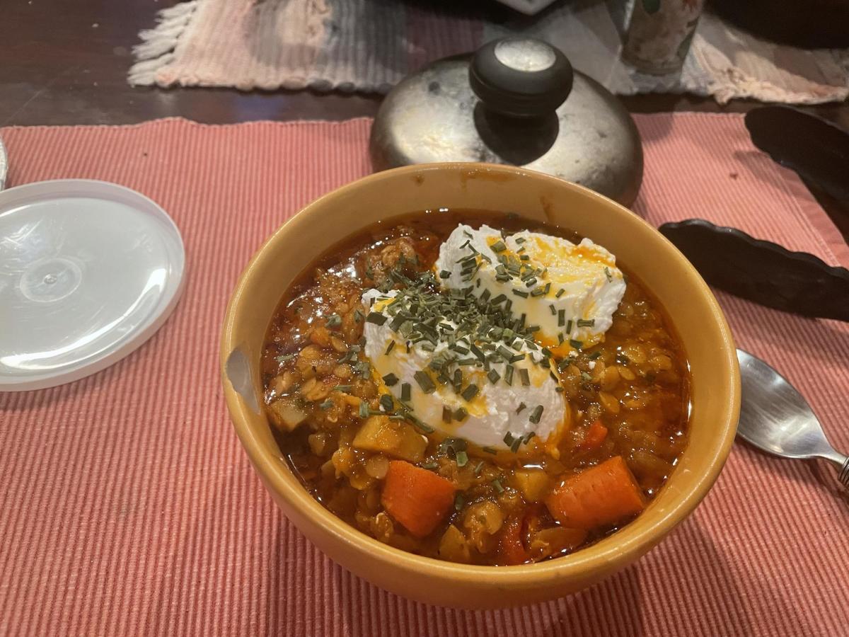 Vibrant Lentils, Peppers, Pesto, and Carrots Soup Recipe
