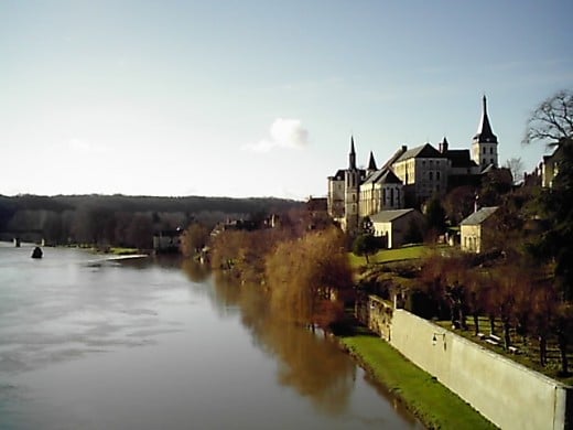 Saint Gaultier's Church, school and the Creuse river