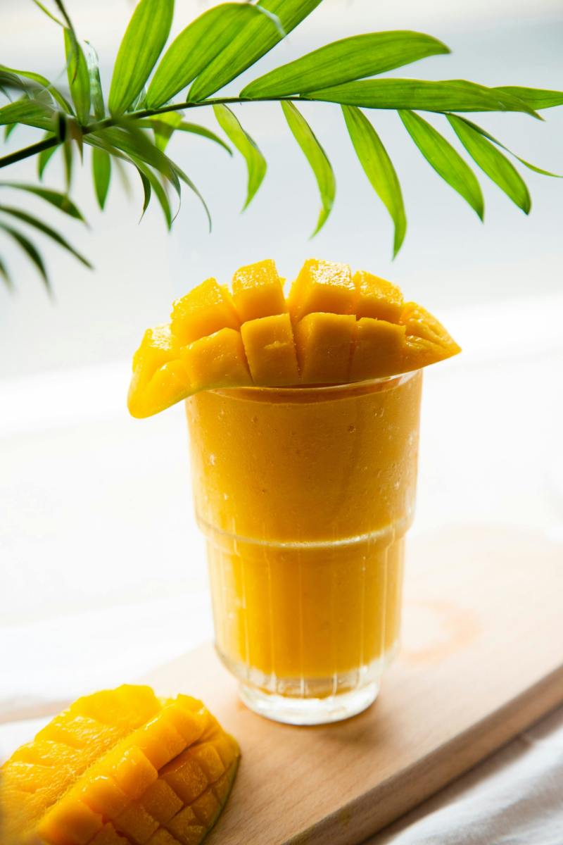 Mango Ginger Smoothie Bowl (Iftar Recipes)