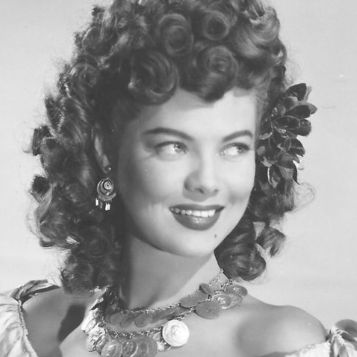 Dona Drake: The Hollywood Starlet Who Hid Her African American Heritage