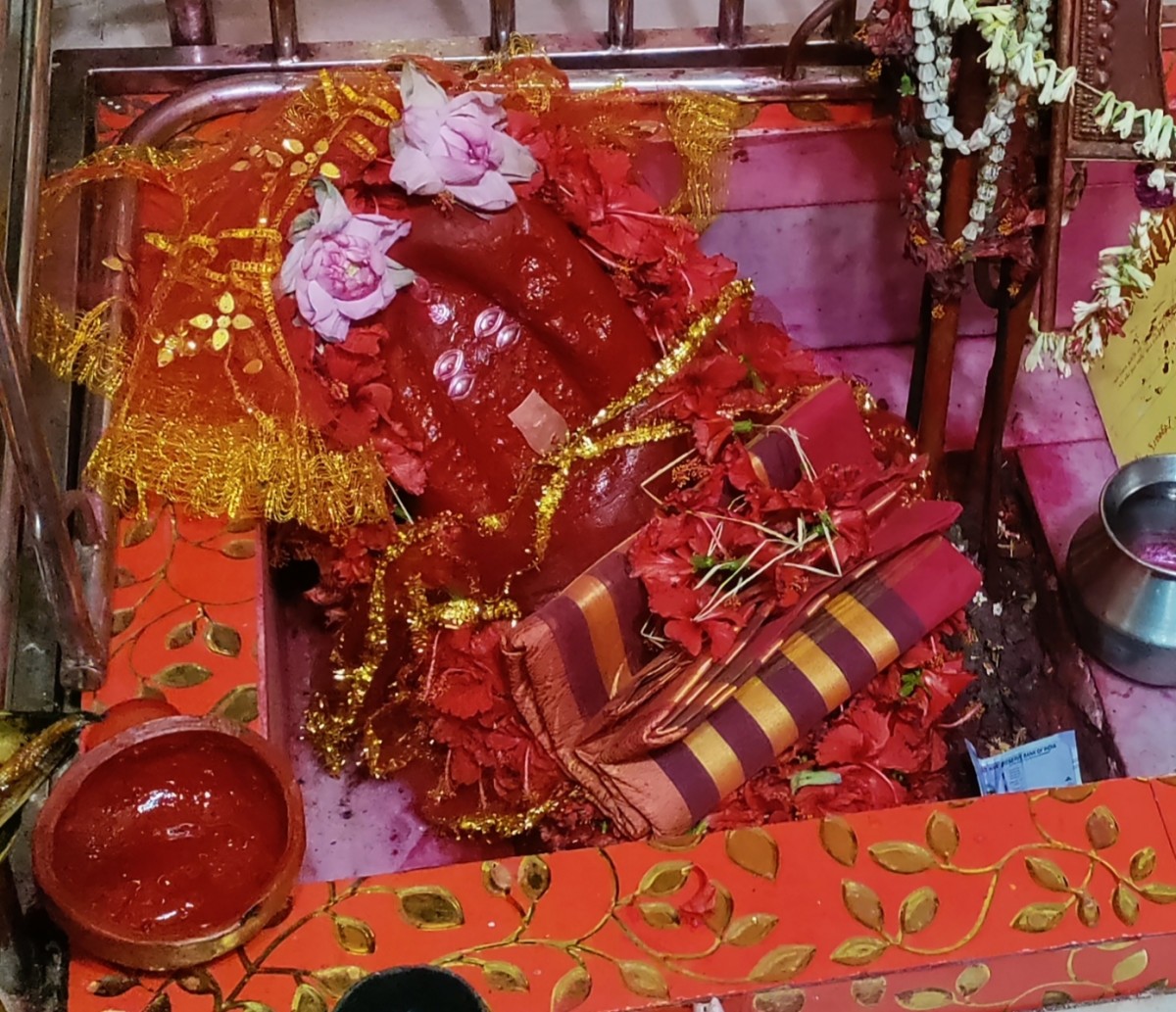 Maida Patalbhedini Dakshina Kali temple - a Kali temple with connection to The Ramayana