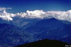 Discover the Himalayas: Top Experiences & Travel Tips for 2025