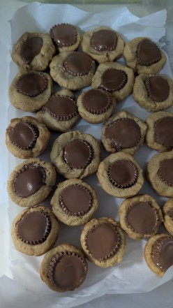 Reeses Peanut Butter Cup Filled Cookies