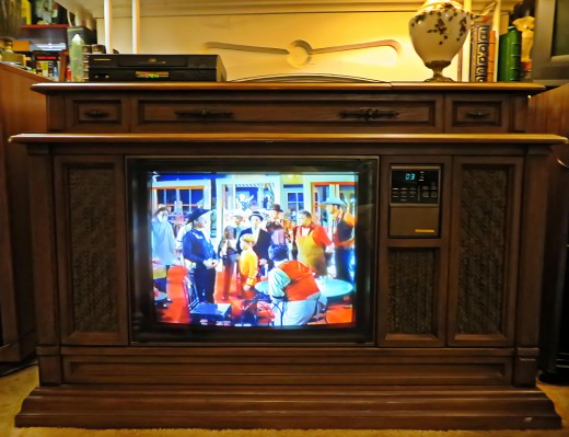1985 Curtis Mathes Television Console Model K2675RK,1985 Curtis Mathes Five in One Television Console, Curtis Mathes TV Model number K2675RK, Curtis Mathes Chassis Number C87-3, Manufactured May 1985, Lost in Space.