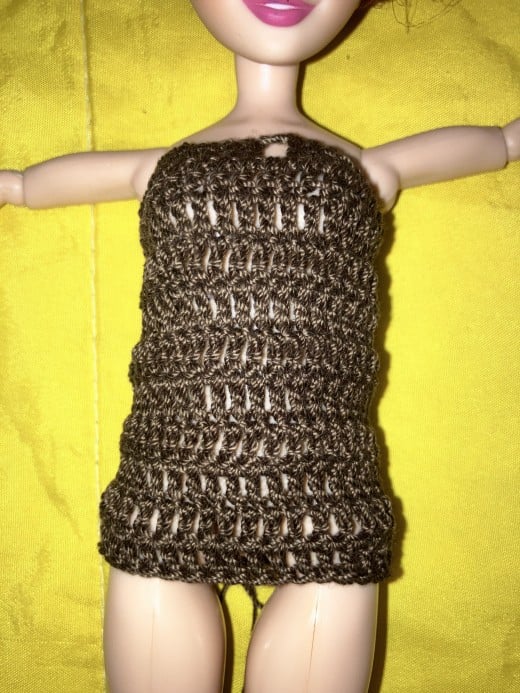 As a side, if you don't want to do the whole romper, it makes a nice halter top at this point!