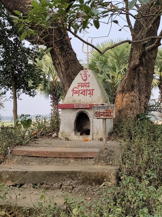 "Baro Kona Deul", Panchthupi - a Buddhist relic "Baro Kona Deul", Panchthupi - a Buddhist relic