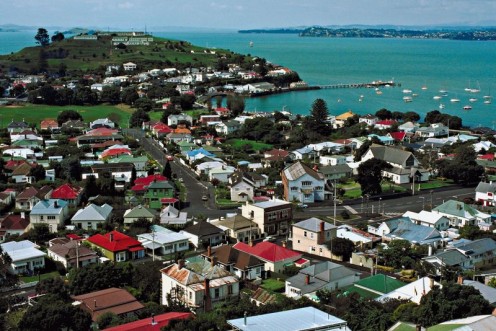 Online home appraisals for New Zealand waterfront properties.