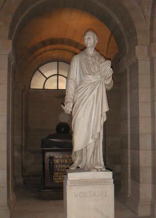 Statue of Voltaire