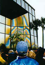 Rainbow-like image of Virgin Mary in Florida