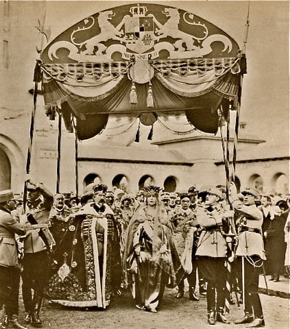 Crowning of Queen Maria