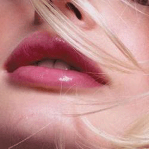 a pretty shade of lip gloss!
