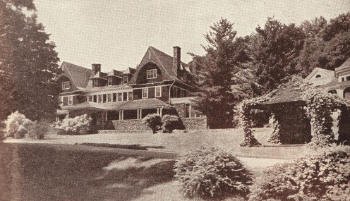 The Trudeau Sanatorium had wide porches looking out upon green lawns.  Photo: 1909