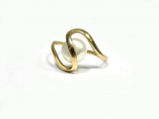 Pearl Rings come in many designs.