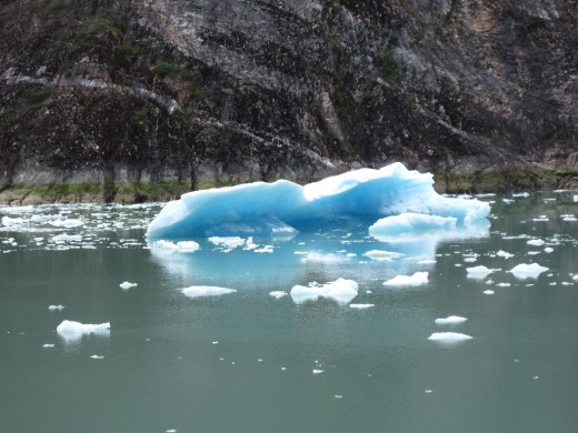 Another iceberg that recently broke off the glacier