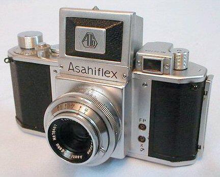 Asahiflex 1954 - Asahi Optical Company of Pentax cameras had introduced the first Japanese Asahiflex SLR using 35mm film