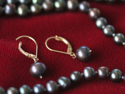 Black Pearl Earrings are a beautiful and versatile addition to your jewelry.