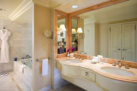Bath Suite/Hotels Hollywood