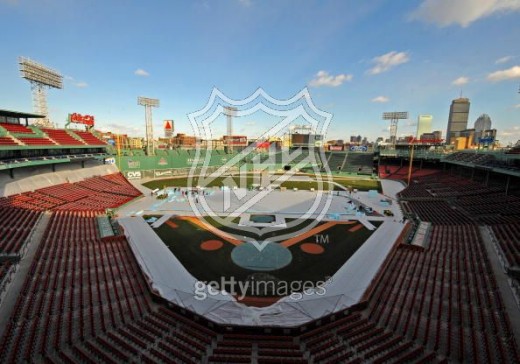 BOSTON - DECEMBER 11: Workers construct the ice rink for the 2010 Winter Classic at Fenway Park on December 11, 2009 in Boston, Massachusetts. (Photo by Brian Babineau/NHLI via Getty Images) 