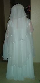 Make a wedding veil like this very inexpensivly