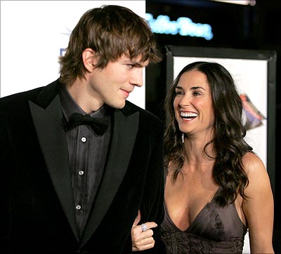 Demi Moore and Ashton Kutcher, 15 years age difference